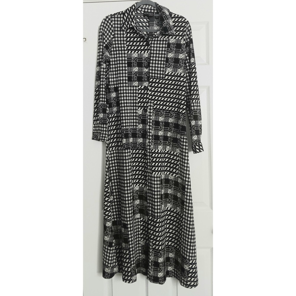 Attitudes by‎ Renee Duster Women's Size XS Button Up Black & White Geometric